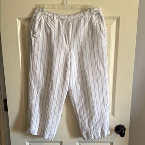 Larry Levine White/Gray Stripped Capris Pants 55
